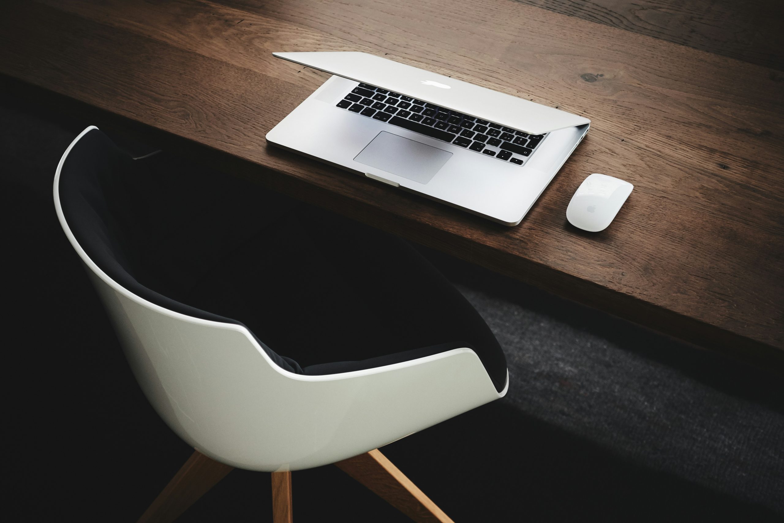 image of vacant desk representing NSW workers compensation injury